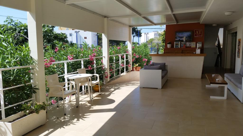 Aparthotel Vista Al Puerto Sant Antoni de Portmany